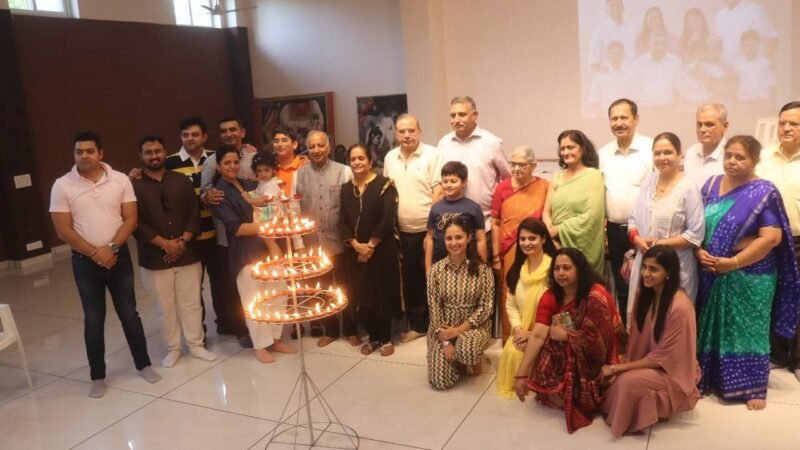 केंद्रीय राज्य मन्त्री के सचिव ब्रह्म दत्त का 70वाँ जन्म दिवस मनाया